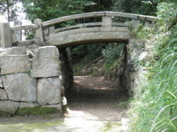 鴨神社の参道に架けられている宮の橋